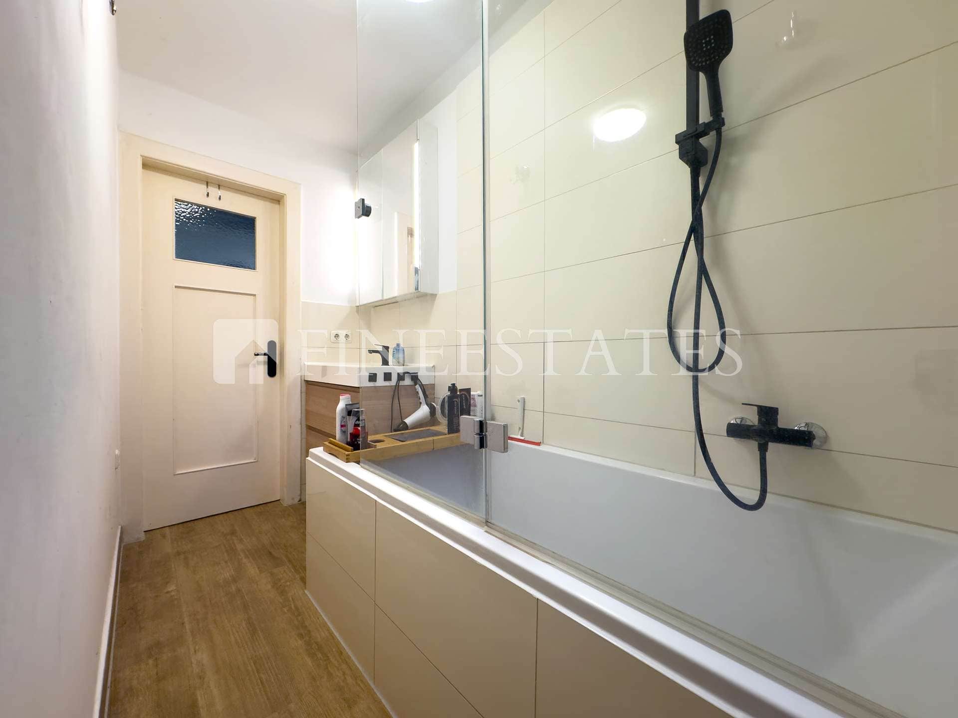 Renovierte 2-Zimmer-Wohnung in zentraler Hamburger Lage – Bild 3