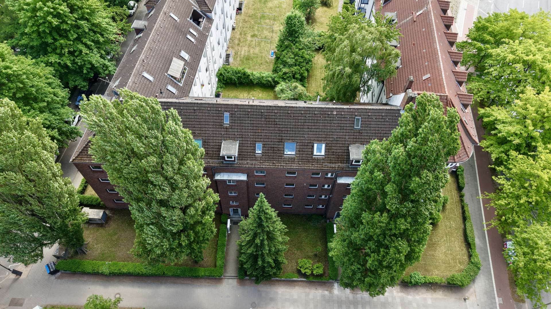 Renovierte 2-Zimmer-Wohnung in zentraler Hamburger Lage – Bild 1