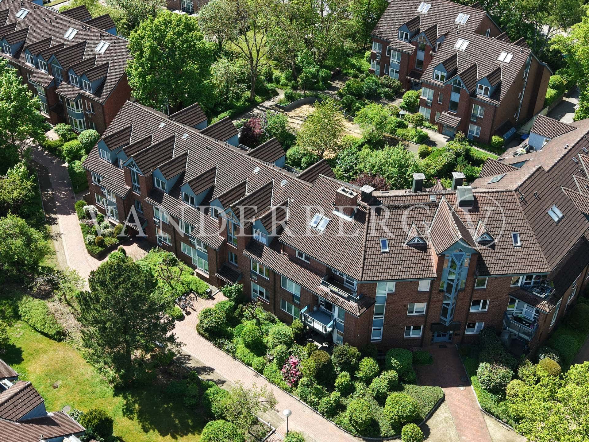 3-Zimmer-Wohnung mit Balkon, TG-Stellplatz vor den Toren Hamburgs