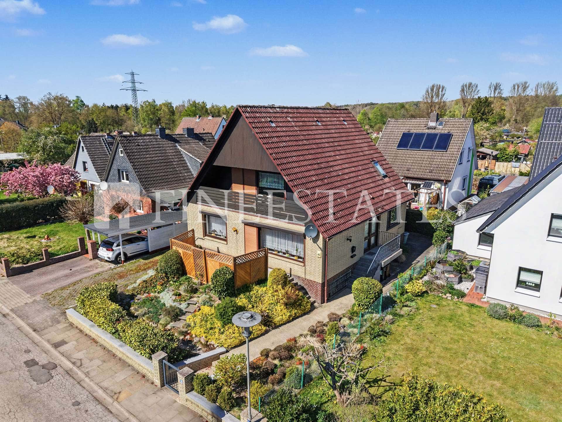 Einfamilienhaus mit Einliegerwohnung – über 220 m² Wohn-/Nutzfläche